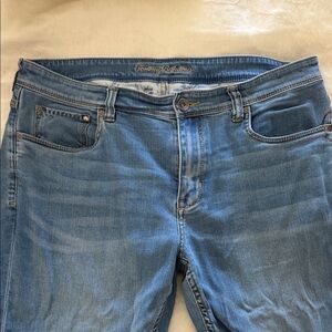 Tommy Bahama Men's Light Wash Slim Straight Jeans